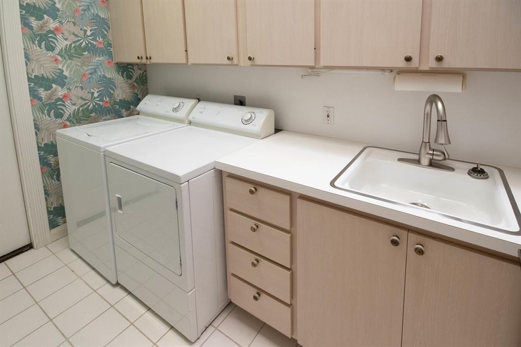 OAKS EAST - Residential