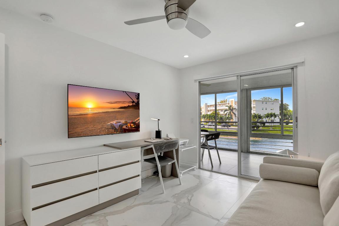 ASHBY D CONDO - Residential