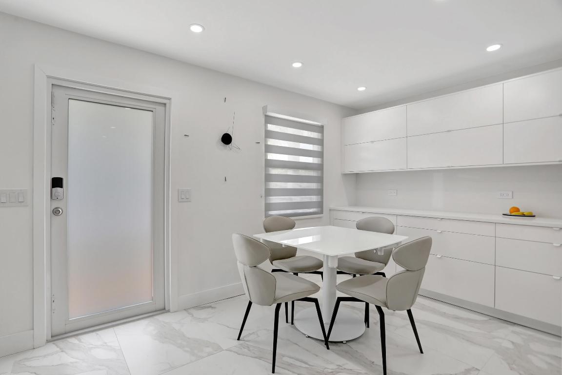 ASHBY D CONDO - Residential