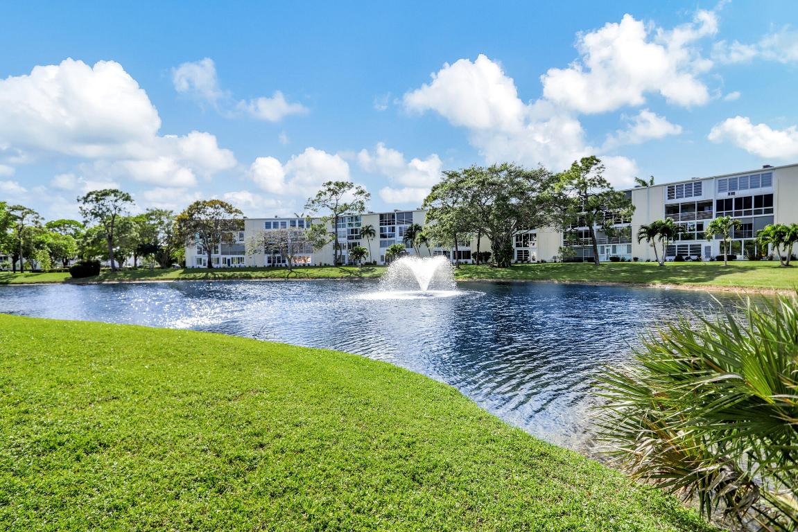 ASHBY D CONDO - Residential