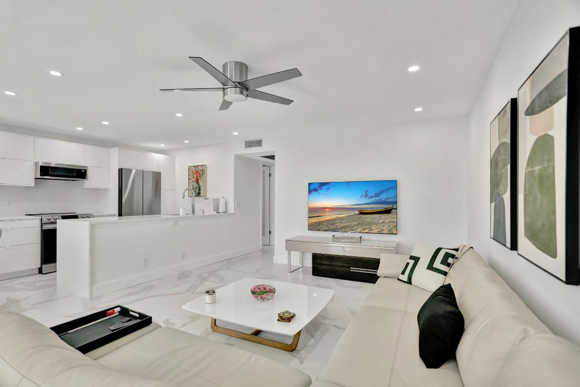 ASHBY D CONDO - Residential