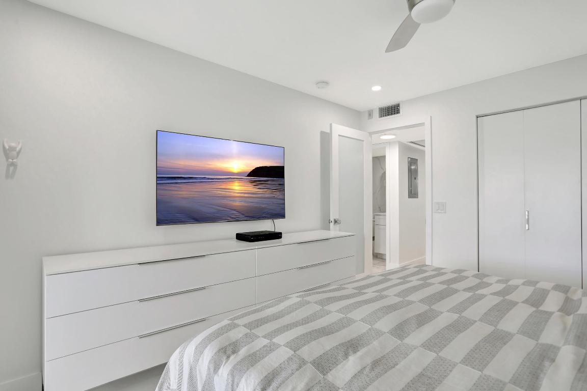 ASHBY D CONDO - Residential