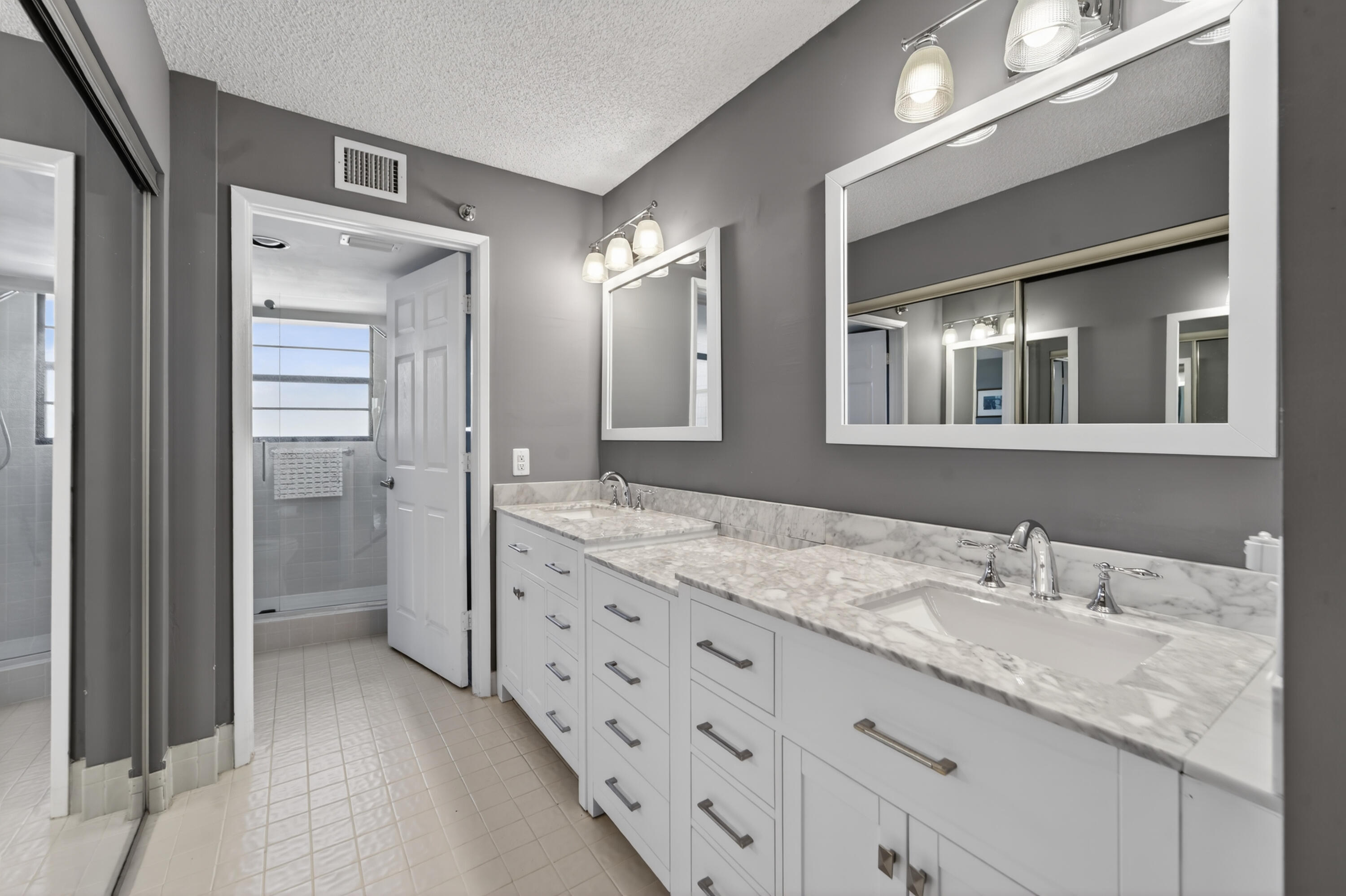 HUNTINGTON TOWERS CONDO - Residential