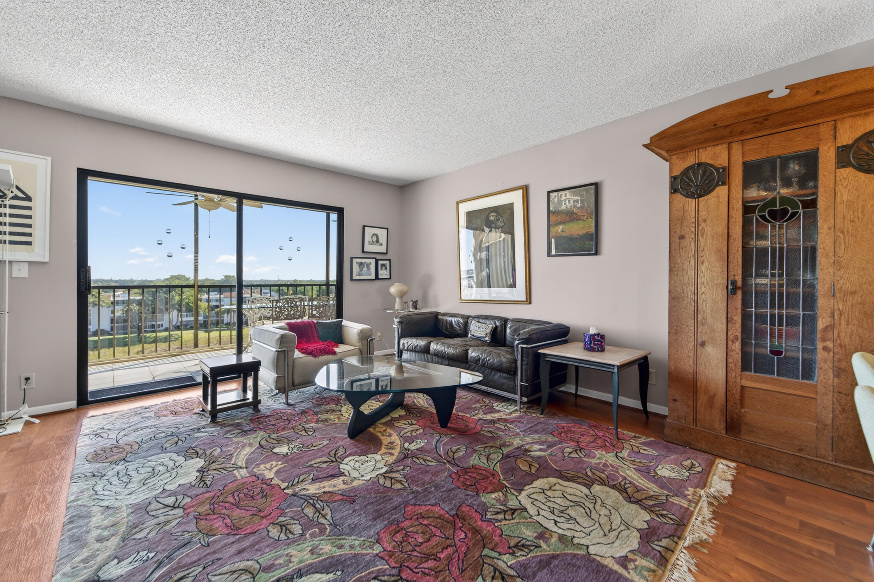 HUNTINGTON TOWERS CONDO - Residential