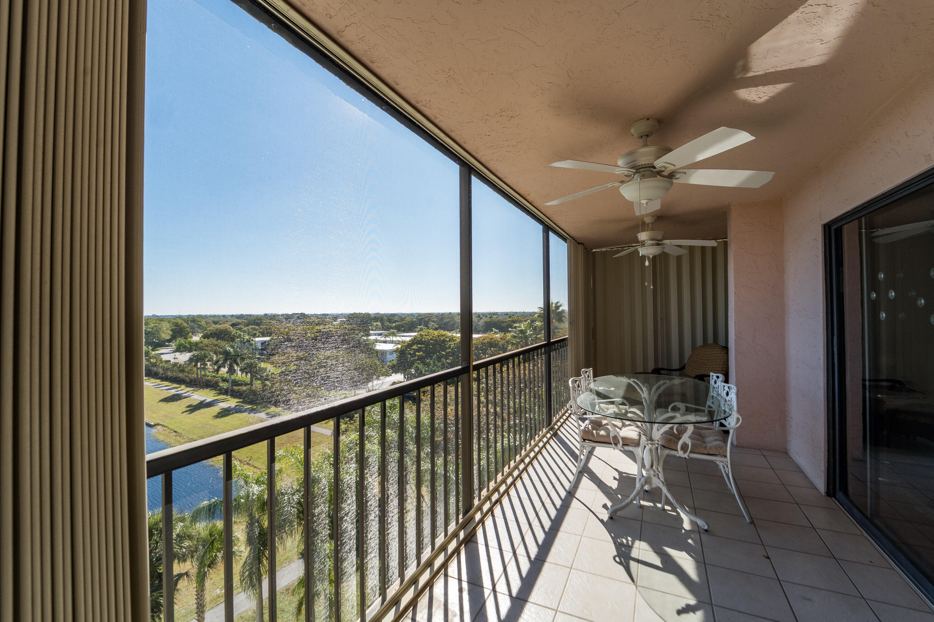 HUNTINGTON TOWERS CONDO - Residential