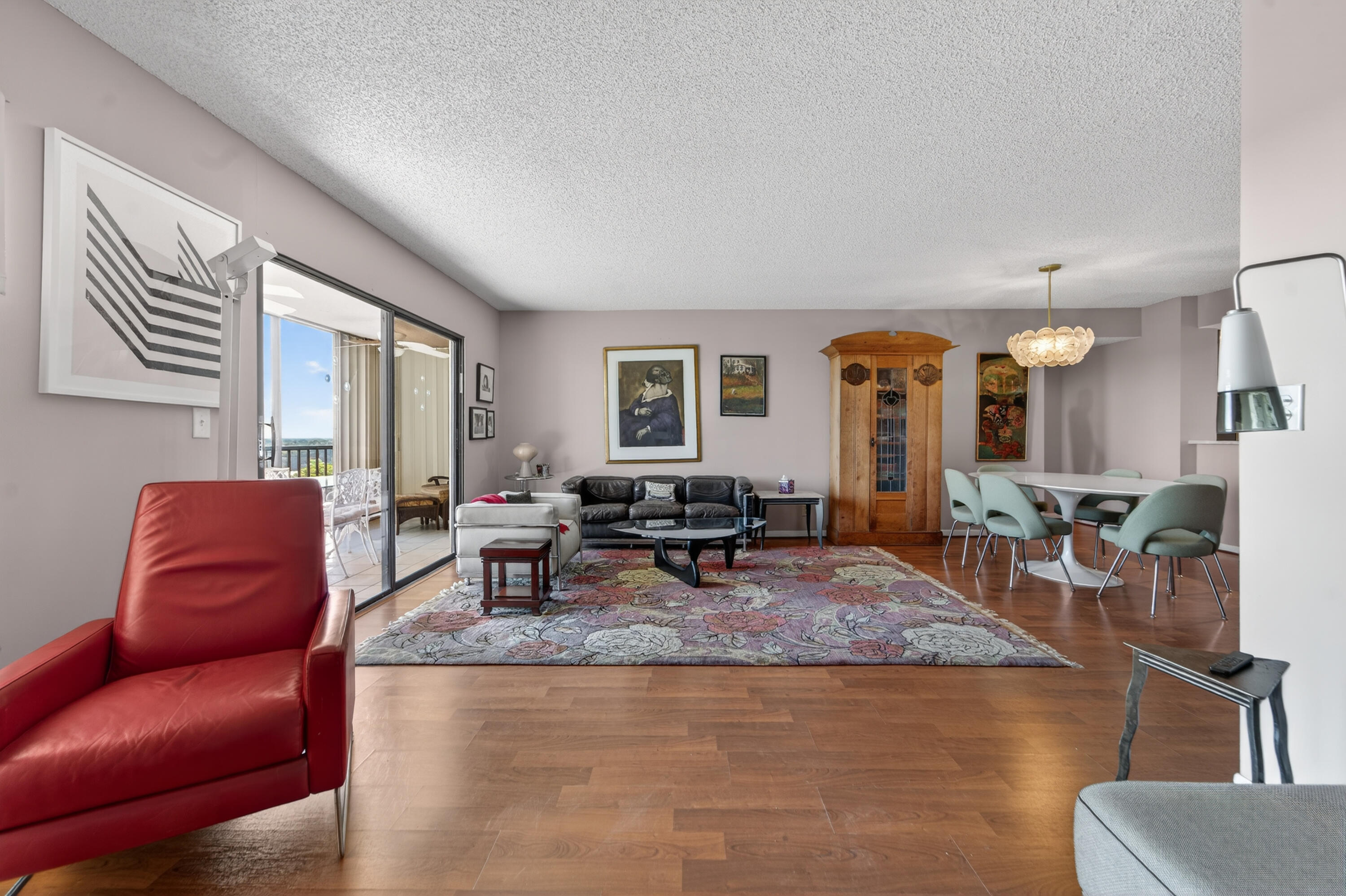 HUNTINGTON TOWERS CONDO - Residential