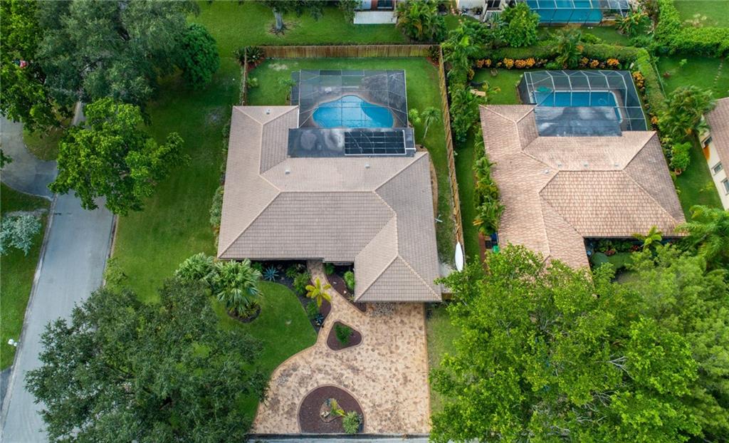 SHADOW WOOD - Residential