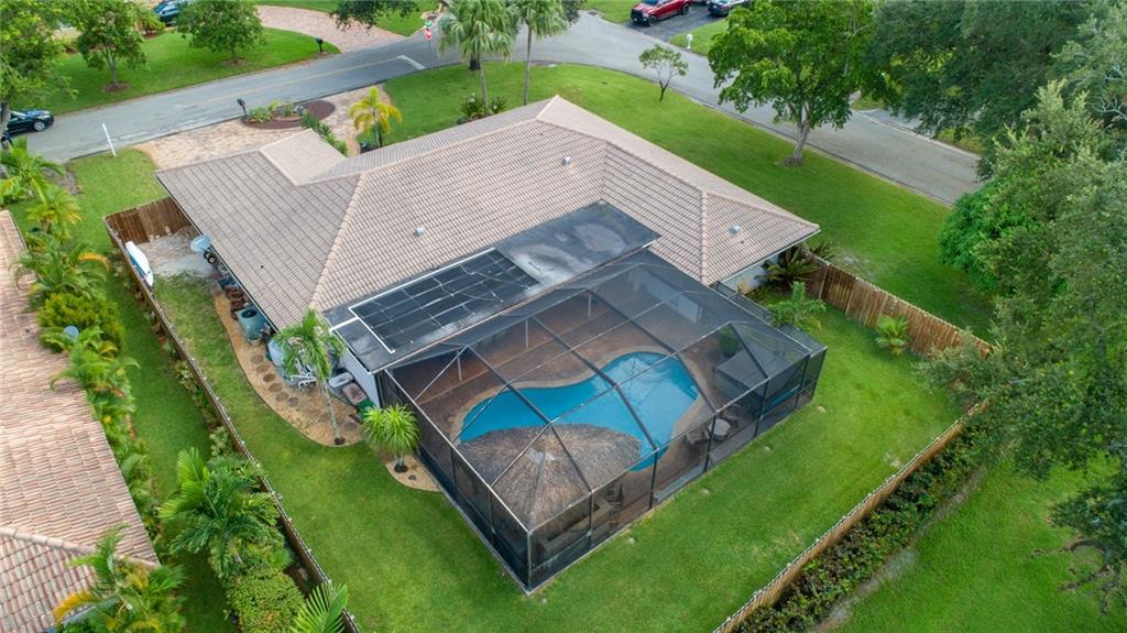 SHADOW WOOD - Residential