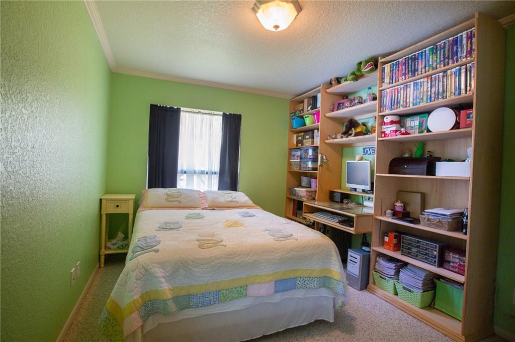 SHADOW WOOD - Residential