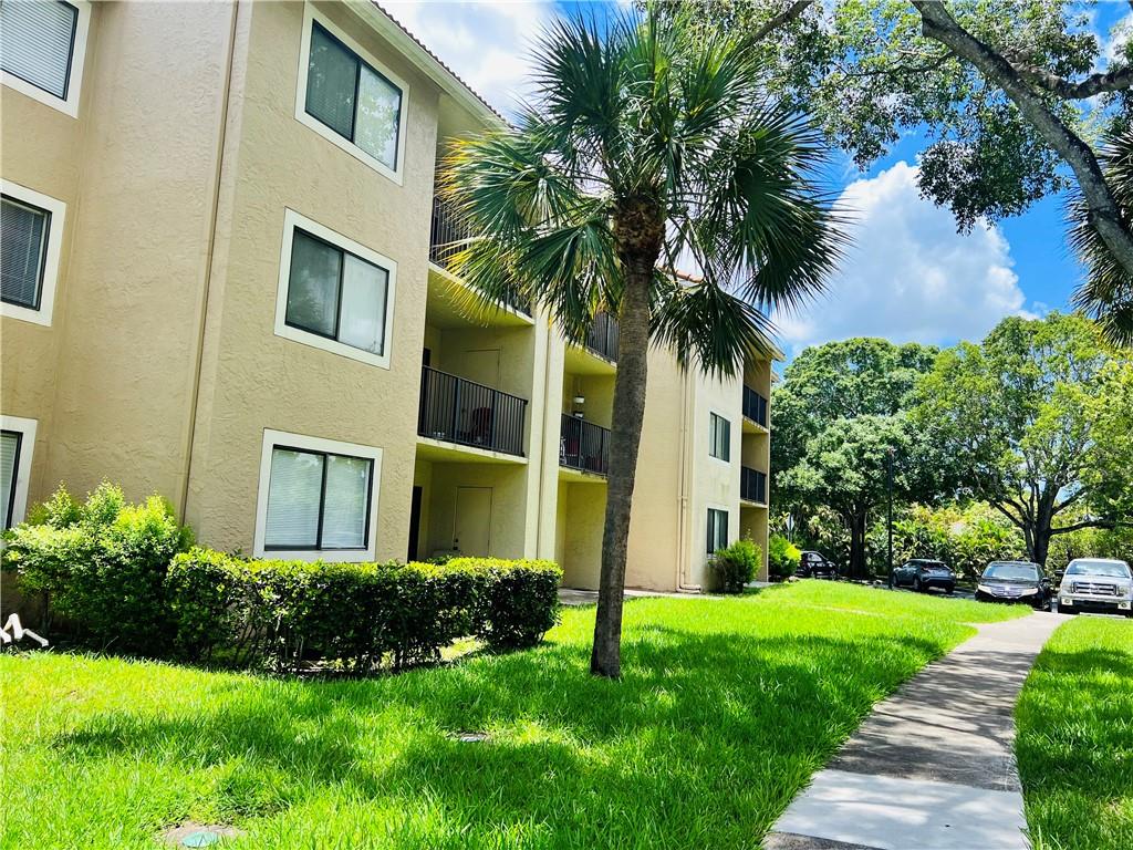 VISCONTI CONDOMINIUM - Residential