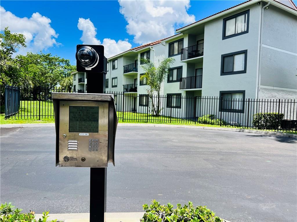 VISCONTI CONDOMINIUM - Residential