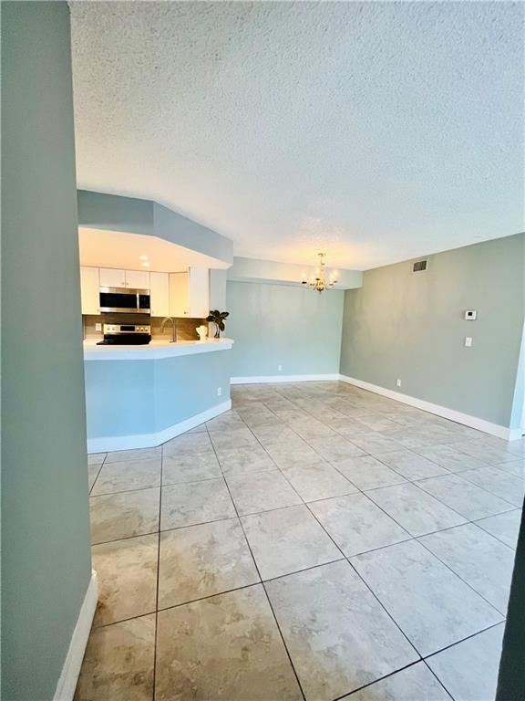 VISCONTI CONDOMINIUM - Residential