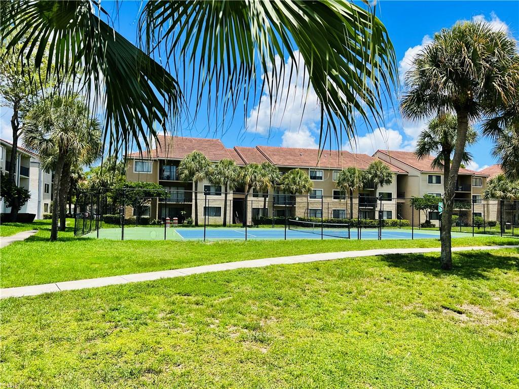 VISCONTI CONDOMINIUM - Residential