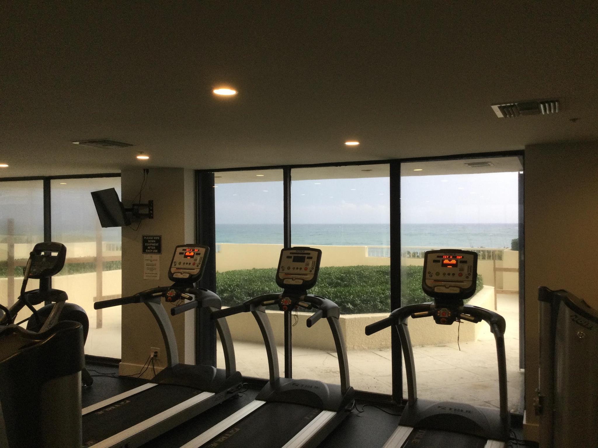 REACHES CONDO - Residential Lease