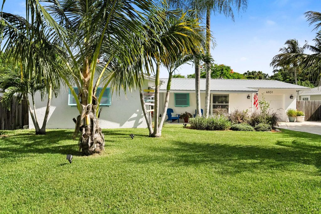 Photo of 4931 SE Pompano Terrace, Stuart, FL 34997 (MLS # R11101818)