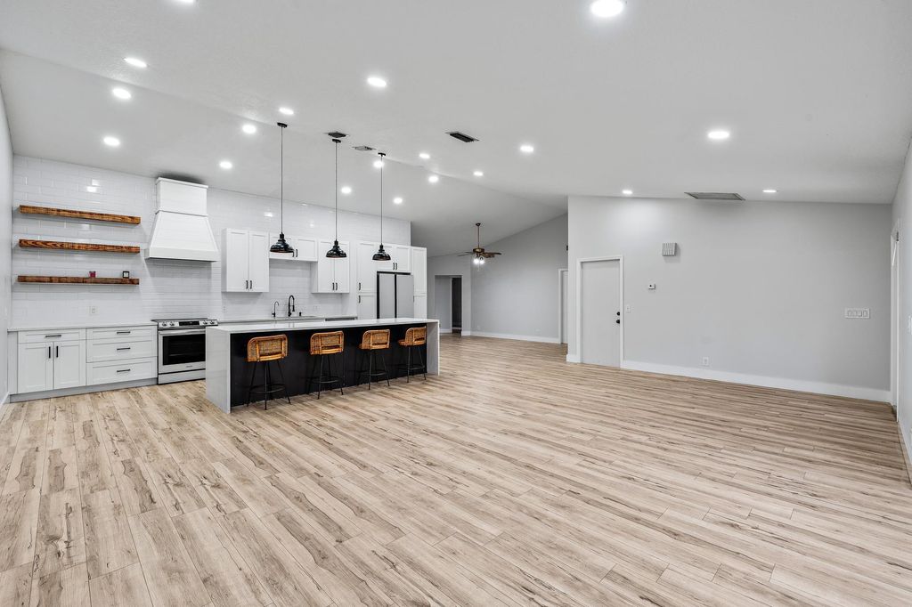 Photo of 11954 164th Court N, Jupiter, FL 33478 (MLS # R10961970)