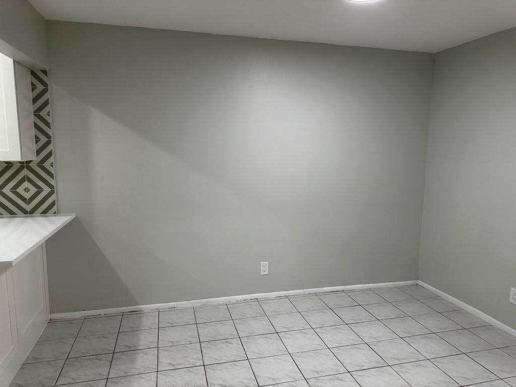 Dixie Way 12-4 B - Residential Lease