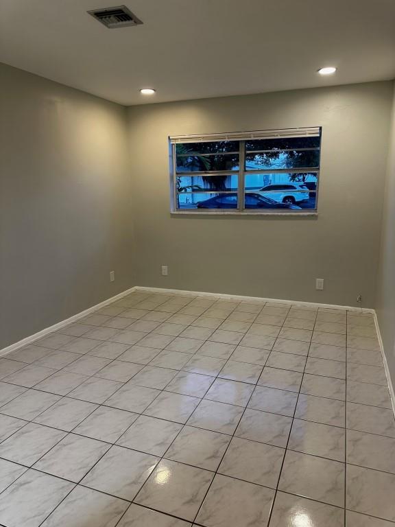 Dixie Way 12-4 B - Residential Lease