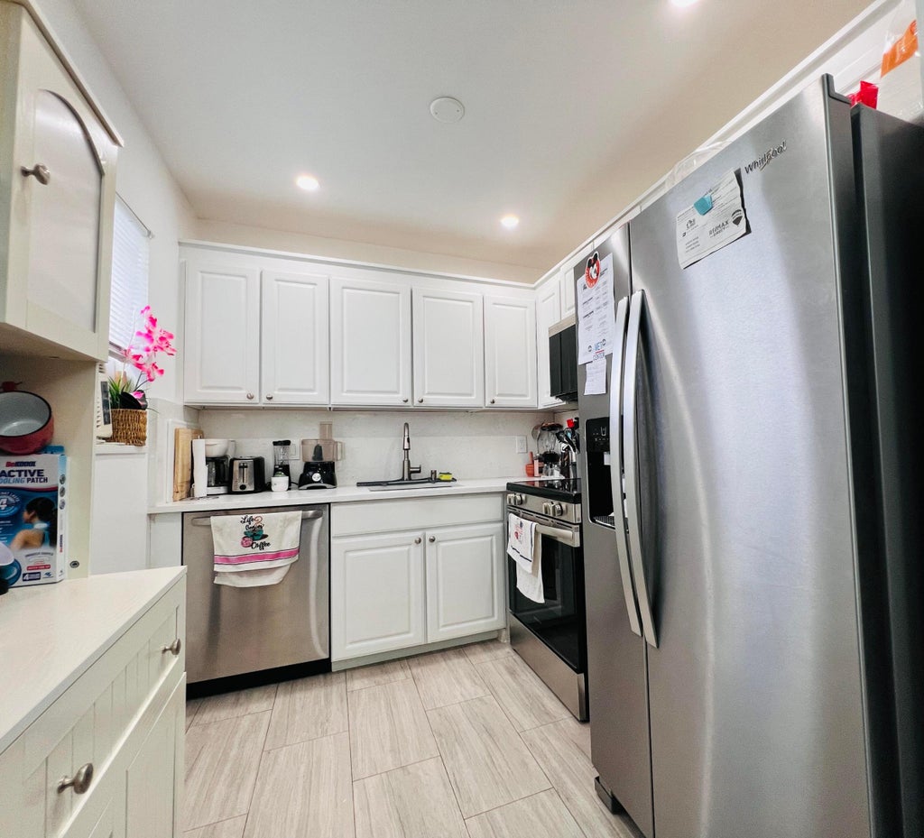 Photo of 345 NORWICH O, West Palm Beach, FL 33417 (MLS # B26060032)