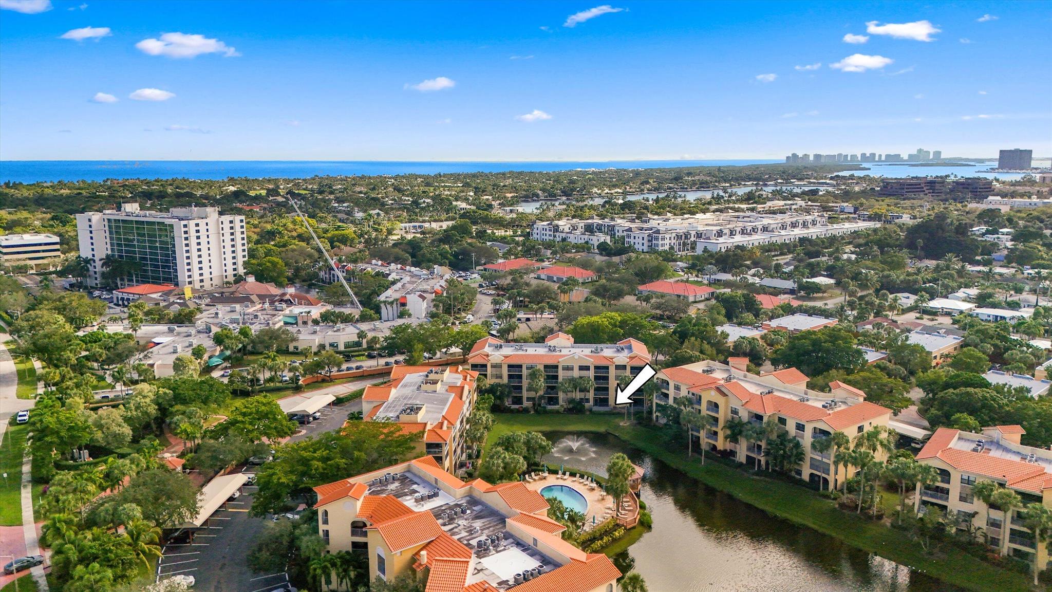 UNO LAGO 6 CONDO - Residential