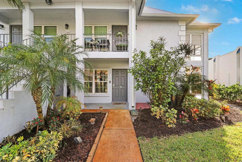 Photo of 964 NW Spruce Ridge Drive #D1, Stuart, FL 34994 (MLS # R11158999)