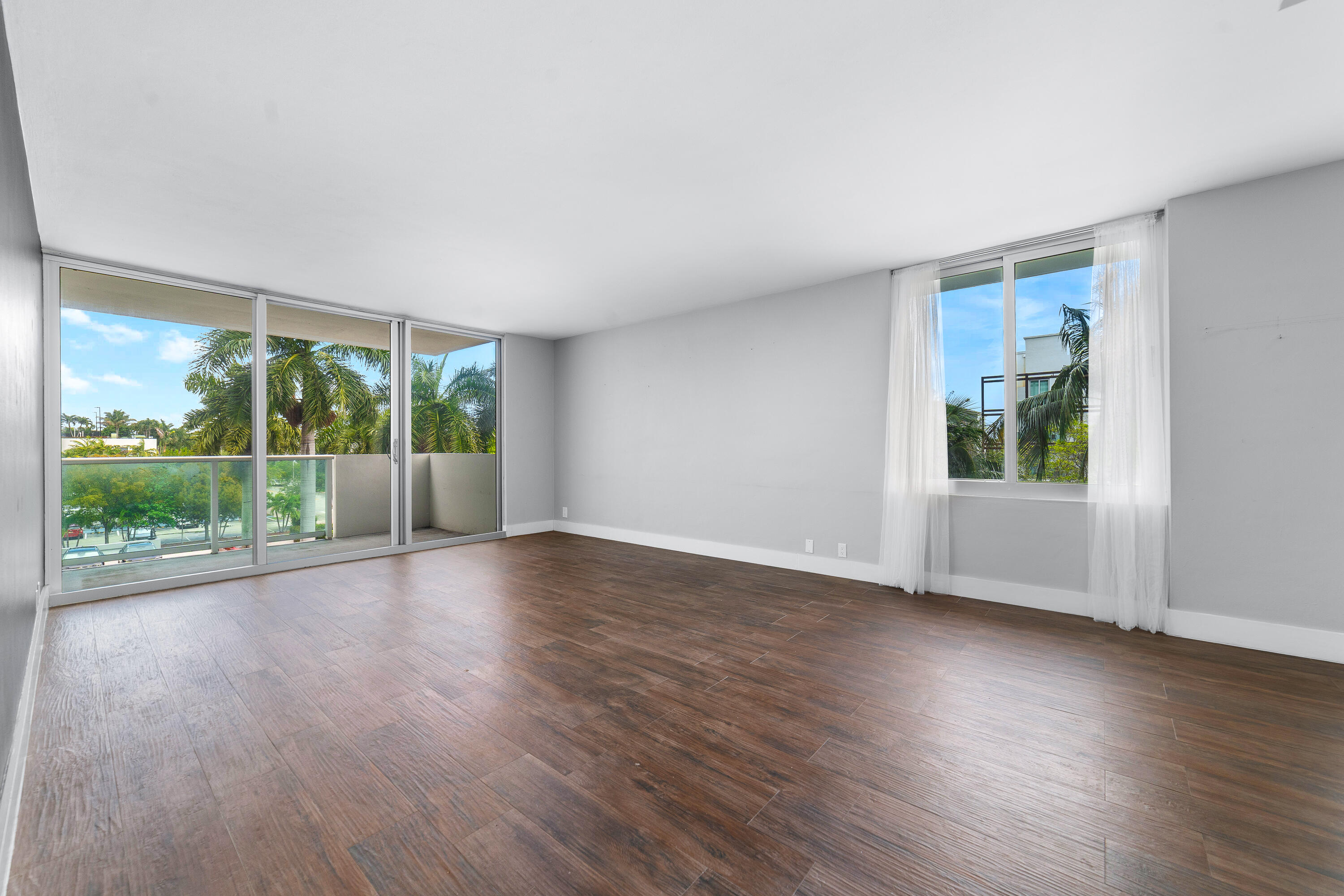 MIRADOR 1200 CONDO - Residential