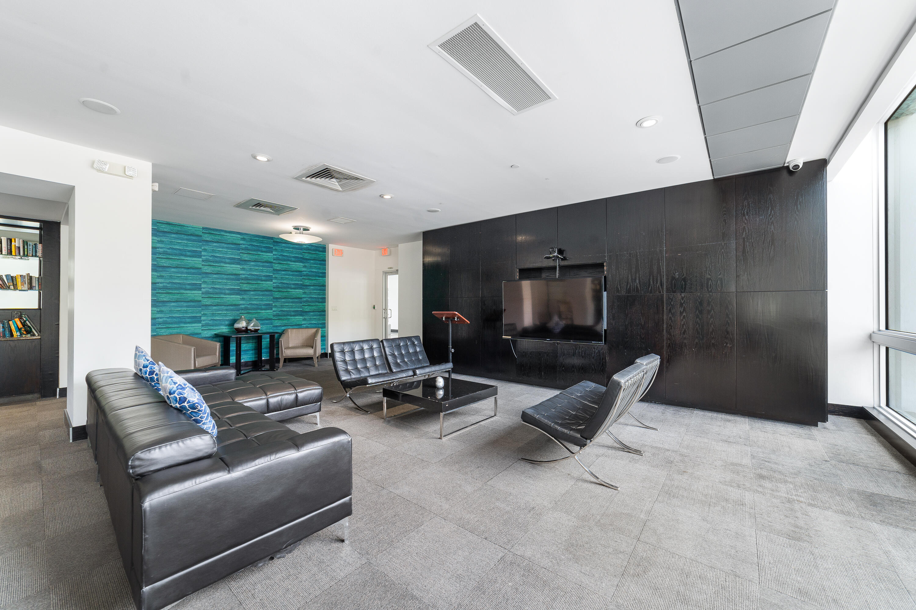 MIRADOR 1200 CONDO - Residential