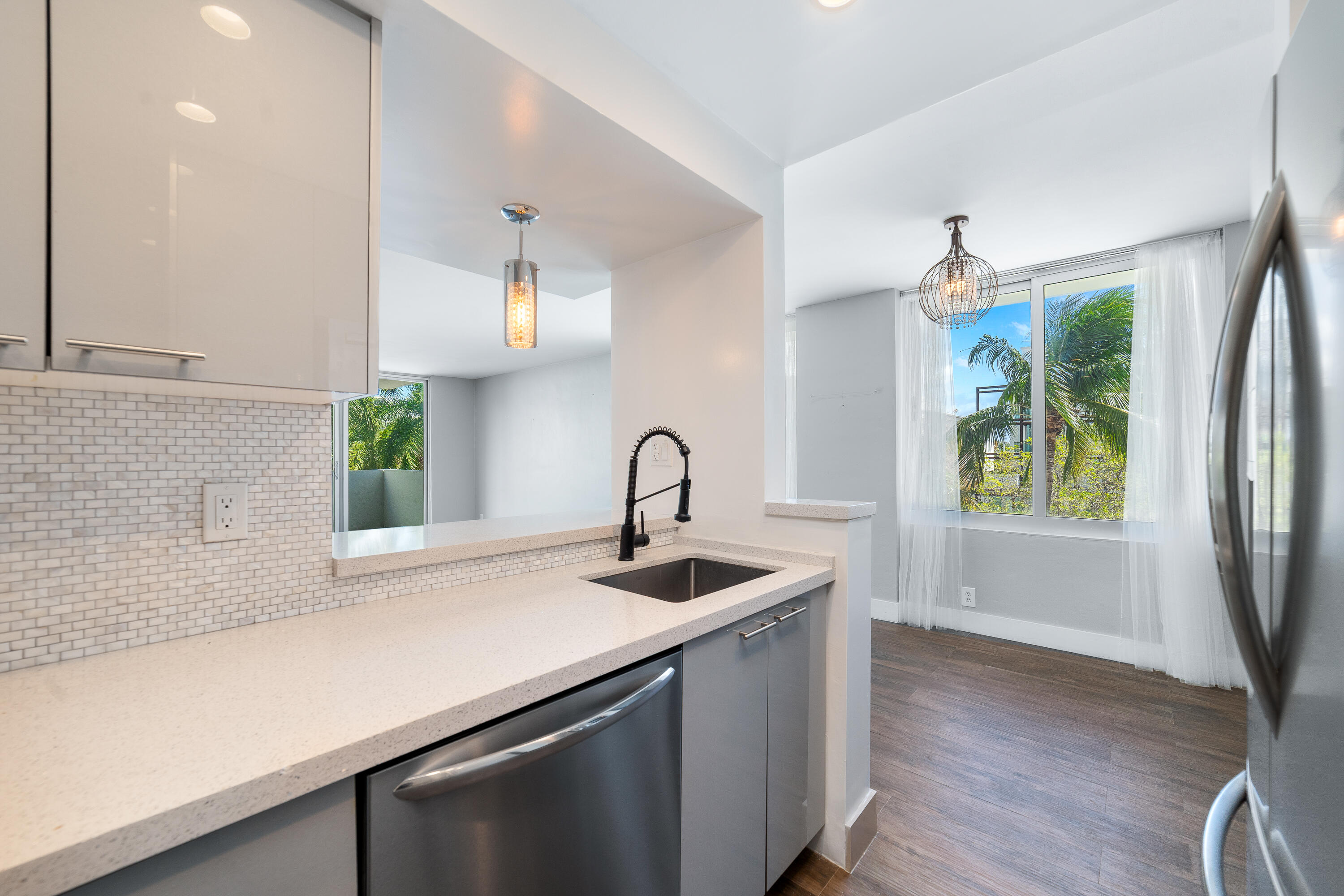 MIRADOR 1200 CONDO - Residential