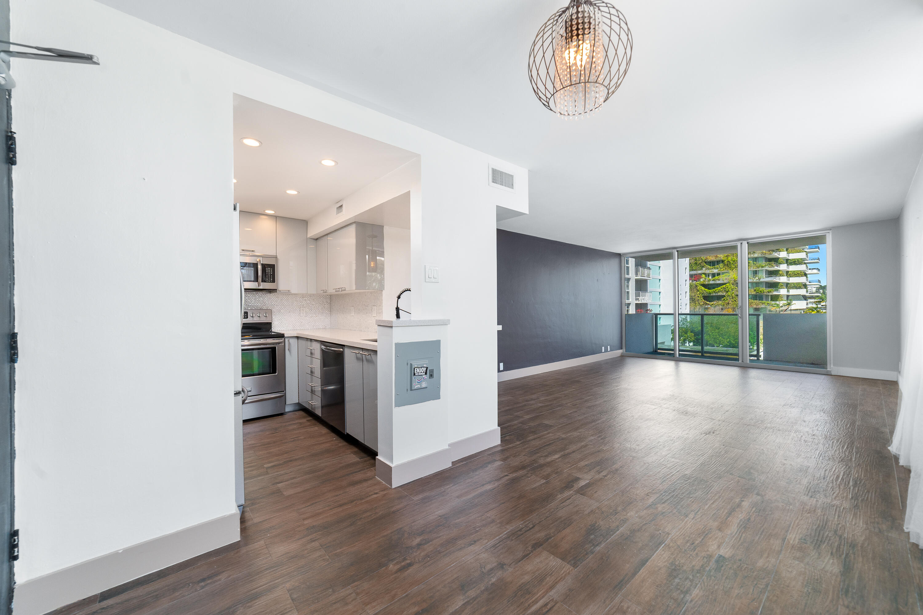 MIRADOR 1200 CONDO - Residential