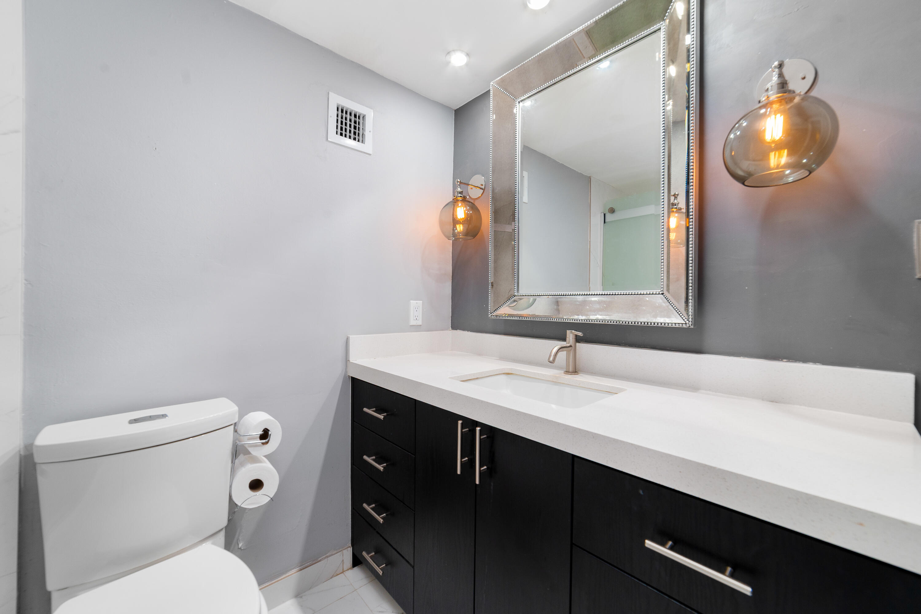 MIRADOR 1200 CONDO - Residential