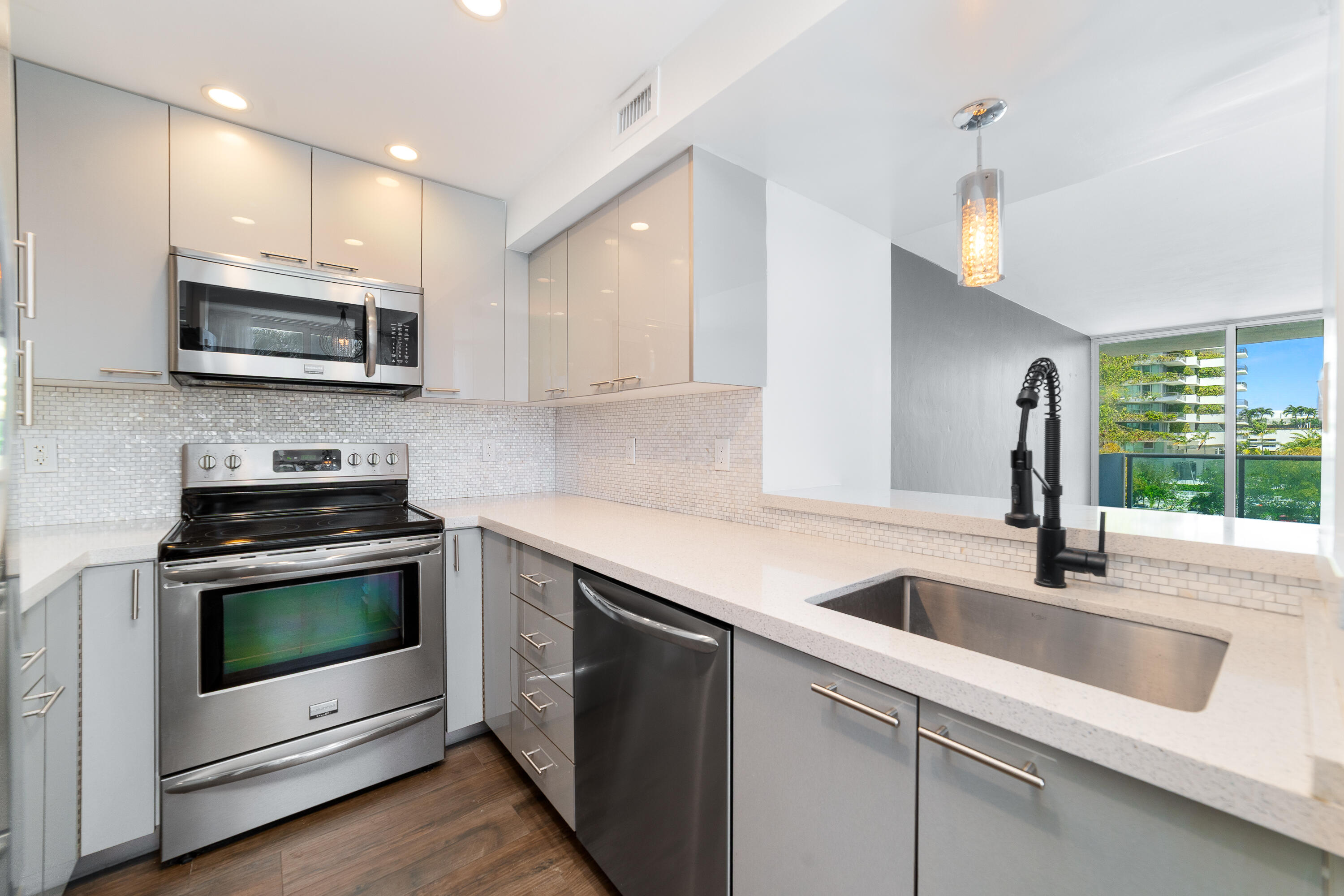 MIRADOR 1200 CONDO - Residential