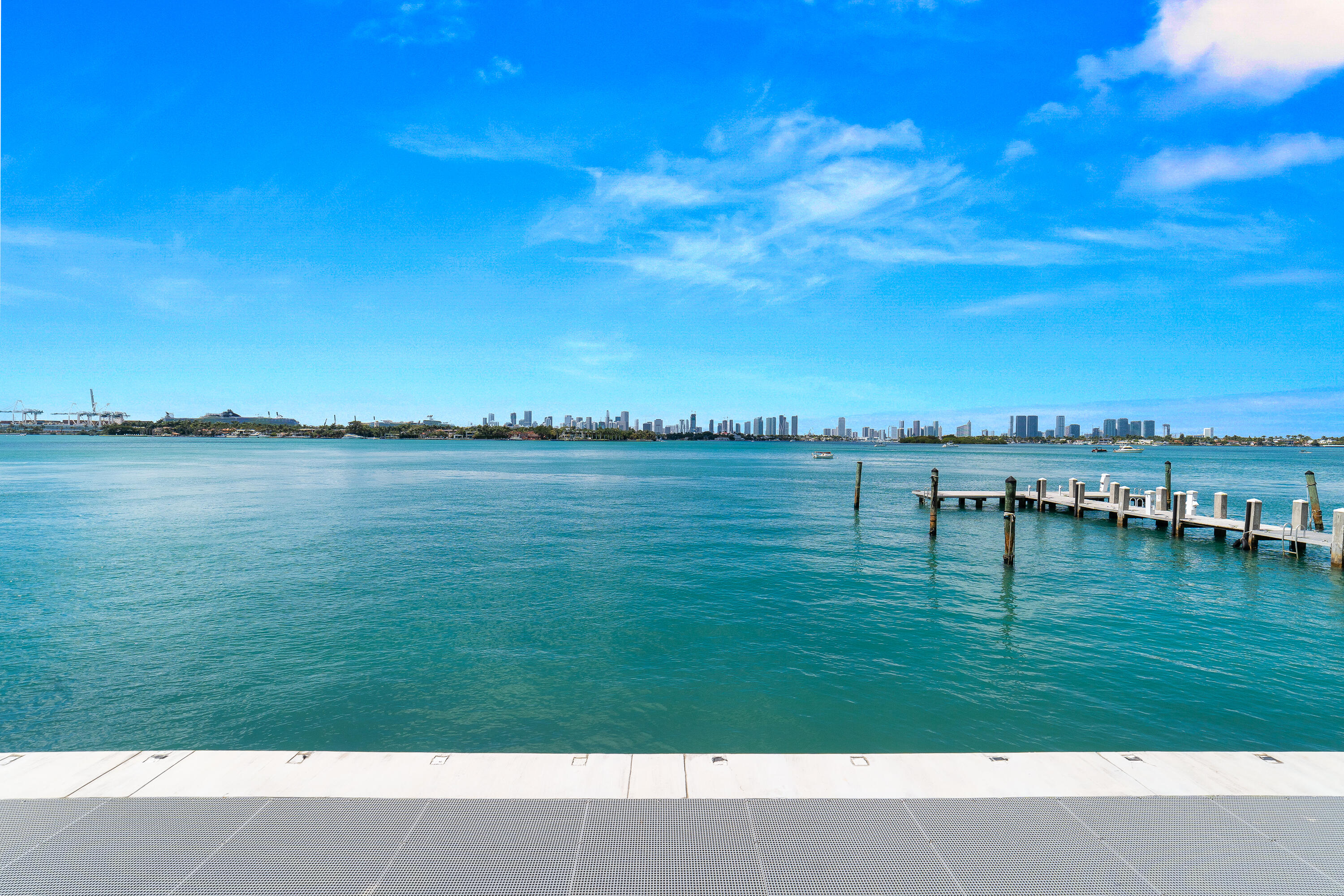 MIRADOR 1200 CONDO - Residential