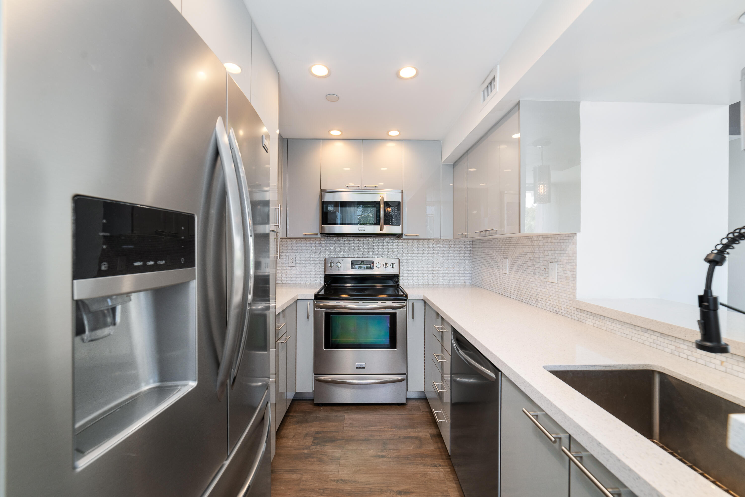 MIRADOR 1200 CONDO - Residential