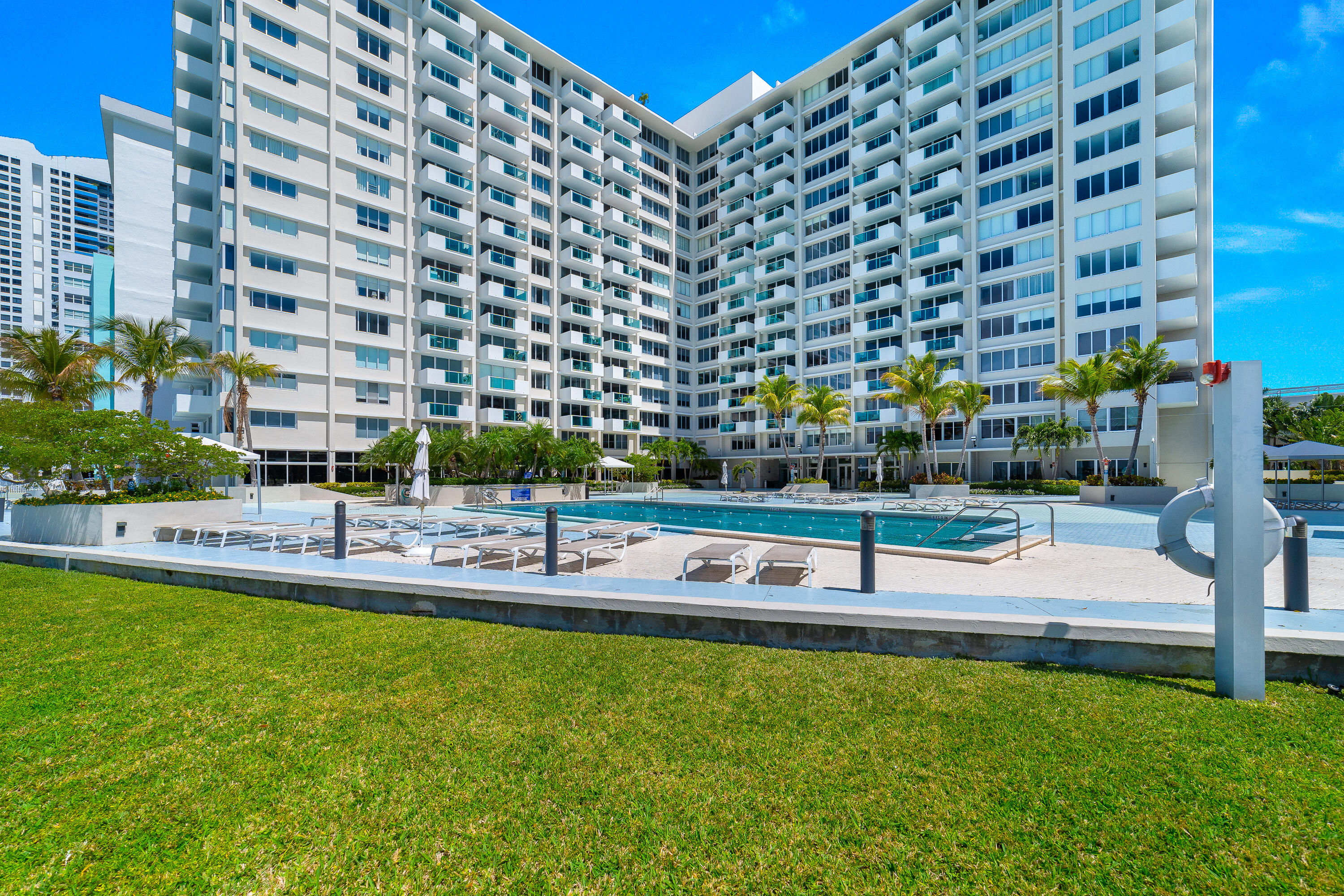 MIRADOR 1200 CONDO - Residential