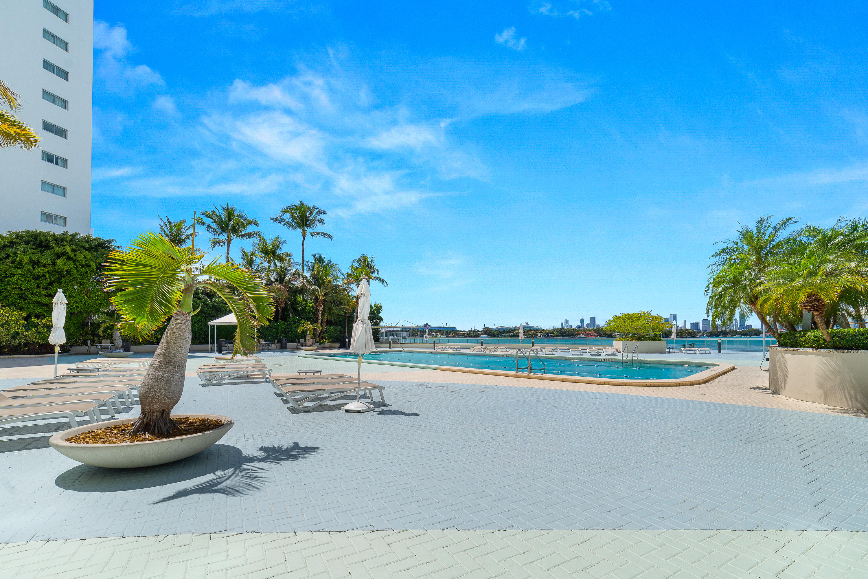 MIRADOR 1200 CONDO - Residential