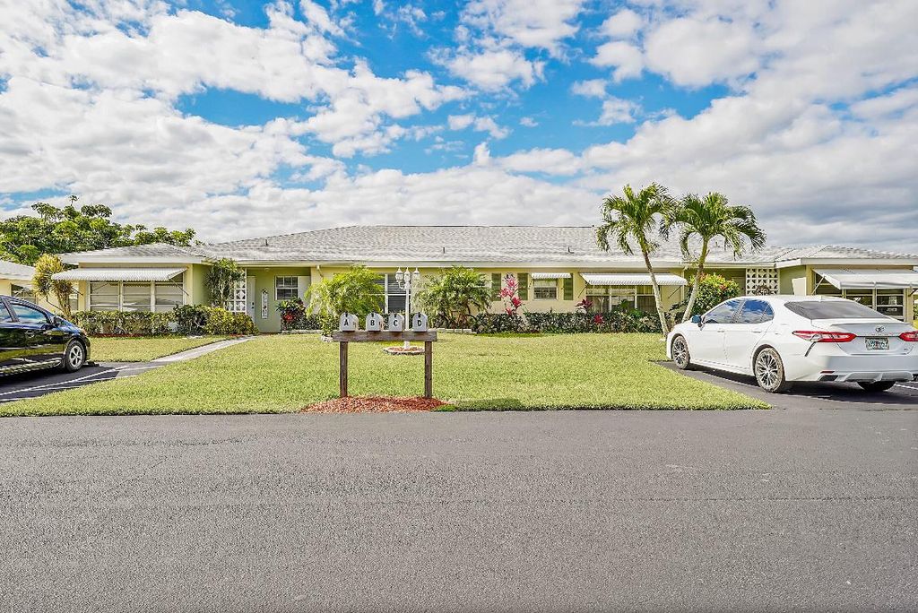 Photo of 907 Savannas Point Drive #B, Fort Pierce, FL 34982 (MLS # R10976600)