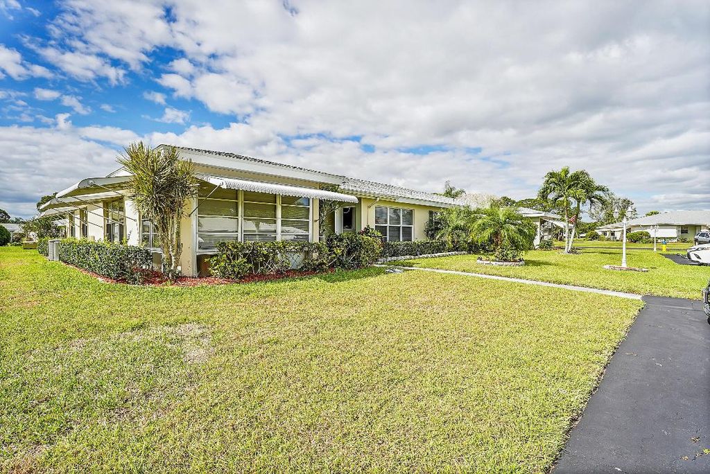 Photo of 907 Savannas Point Drive #B, Fort Pierce, FL 34982 (MLS # R10976600)