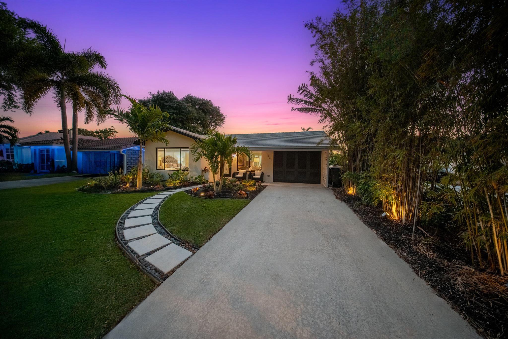 1501 S Palmway