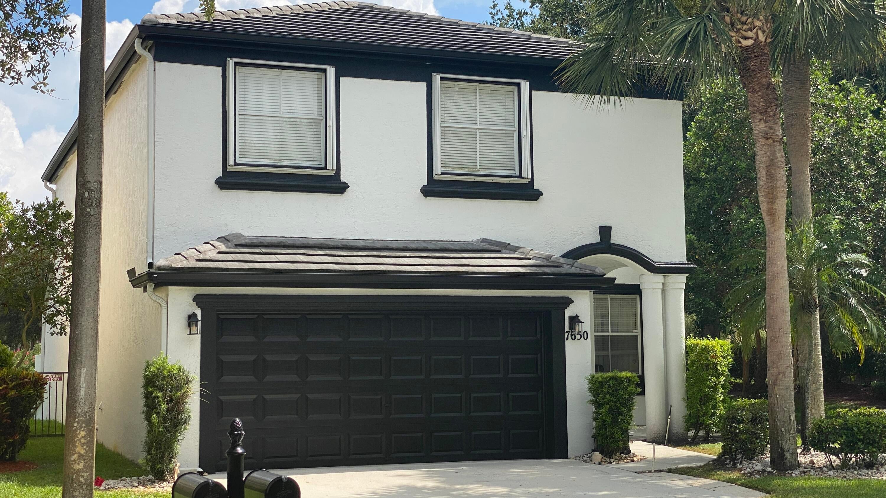 7650 OAK GROVE Circle