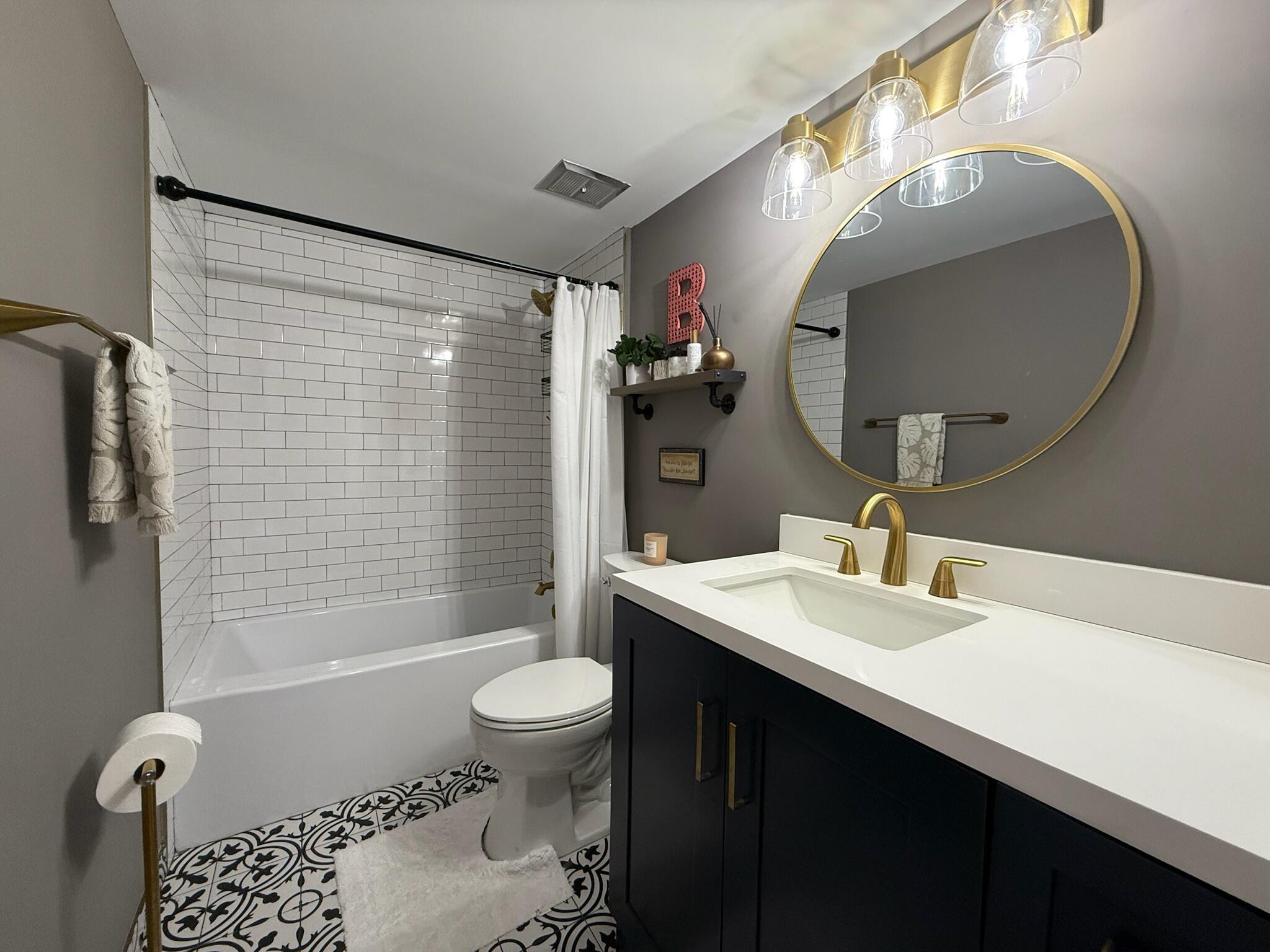 ROYALE HARBOUR CONDO OR 2 - Residential Lease