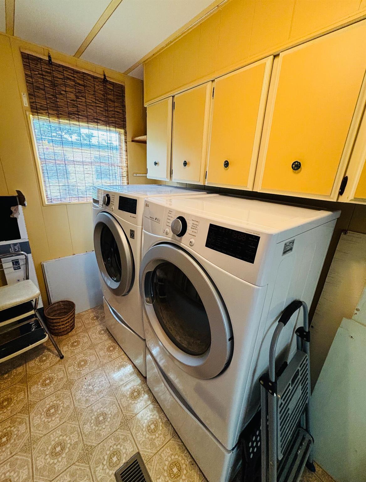 Spanish Lakes Golf Villag - Residential