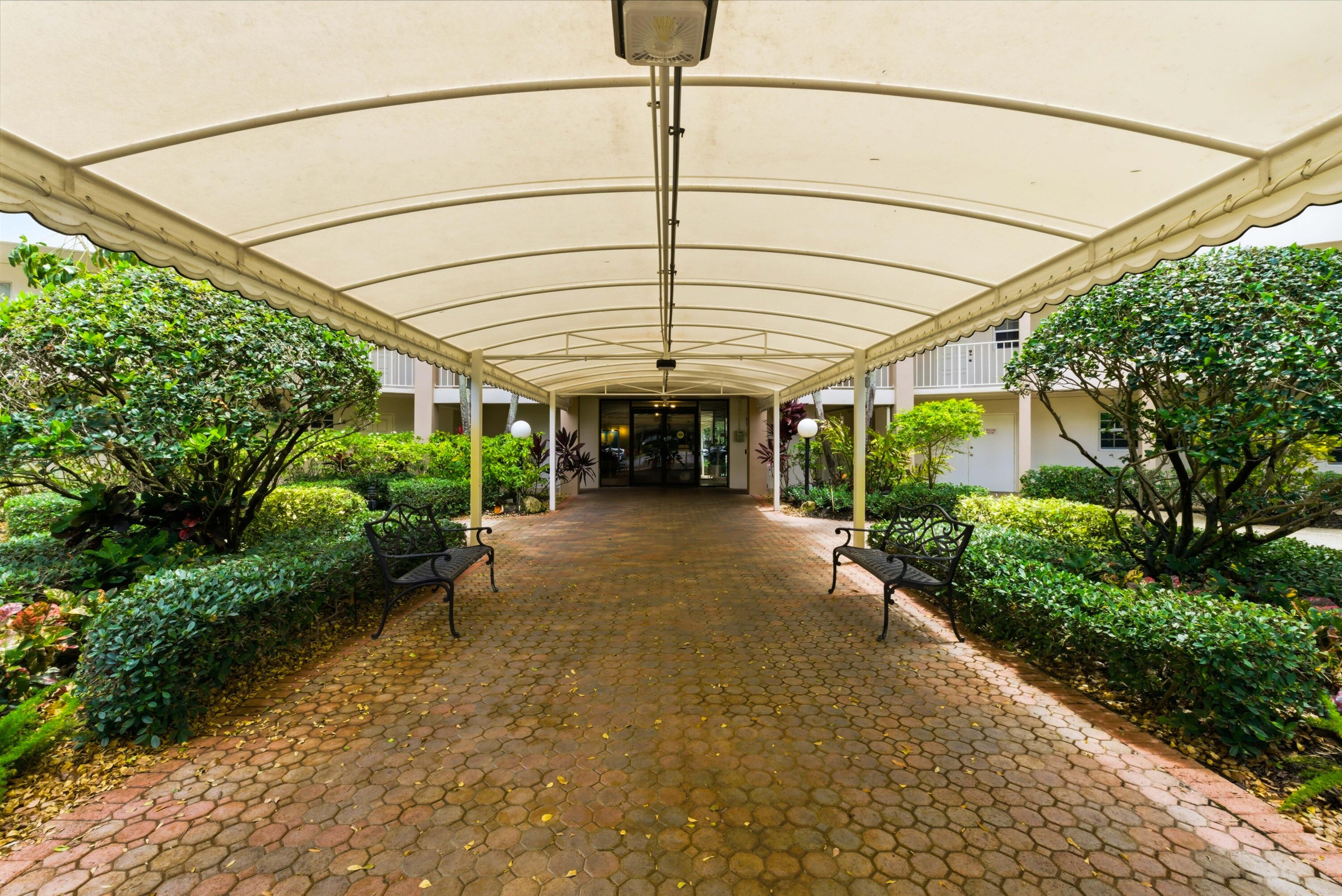 NO 70 PALM-AIRE COUNTRY CLUB - Residential