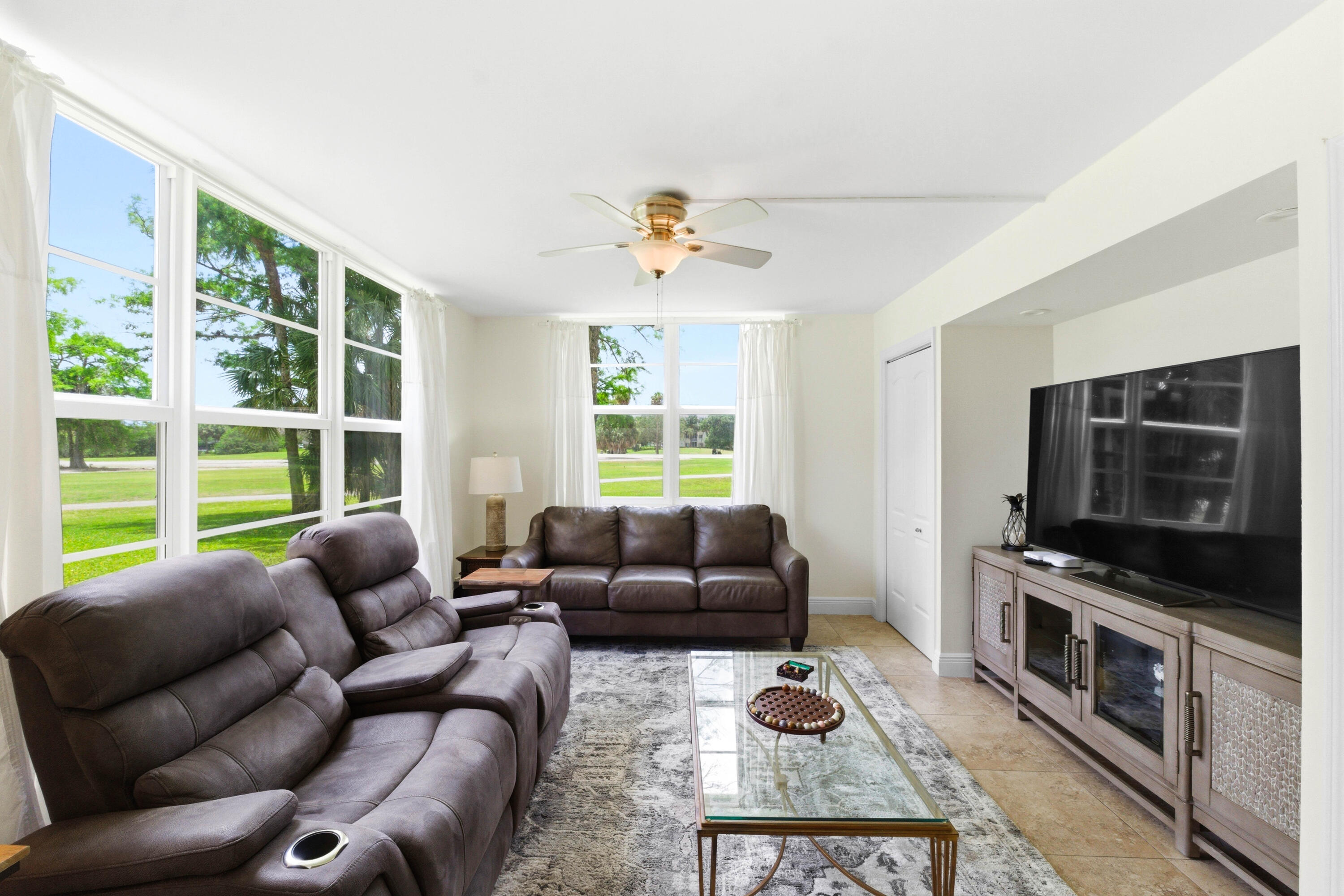 NO 70 PALM-AIRE COUNTRY CLUB - Residential