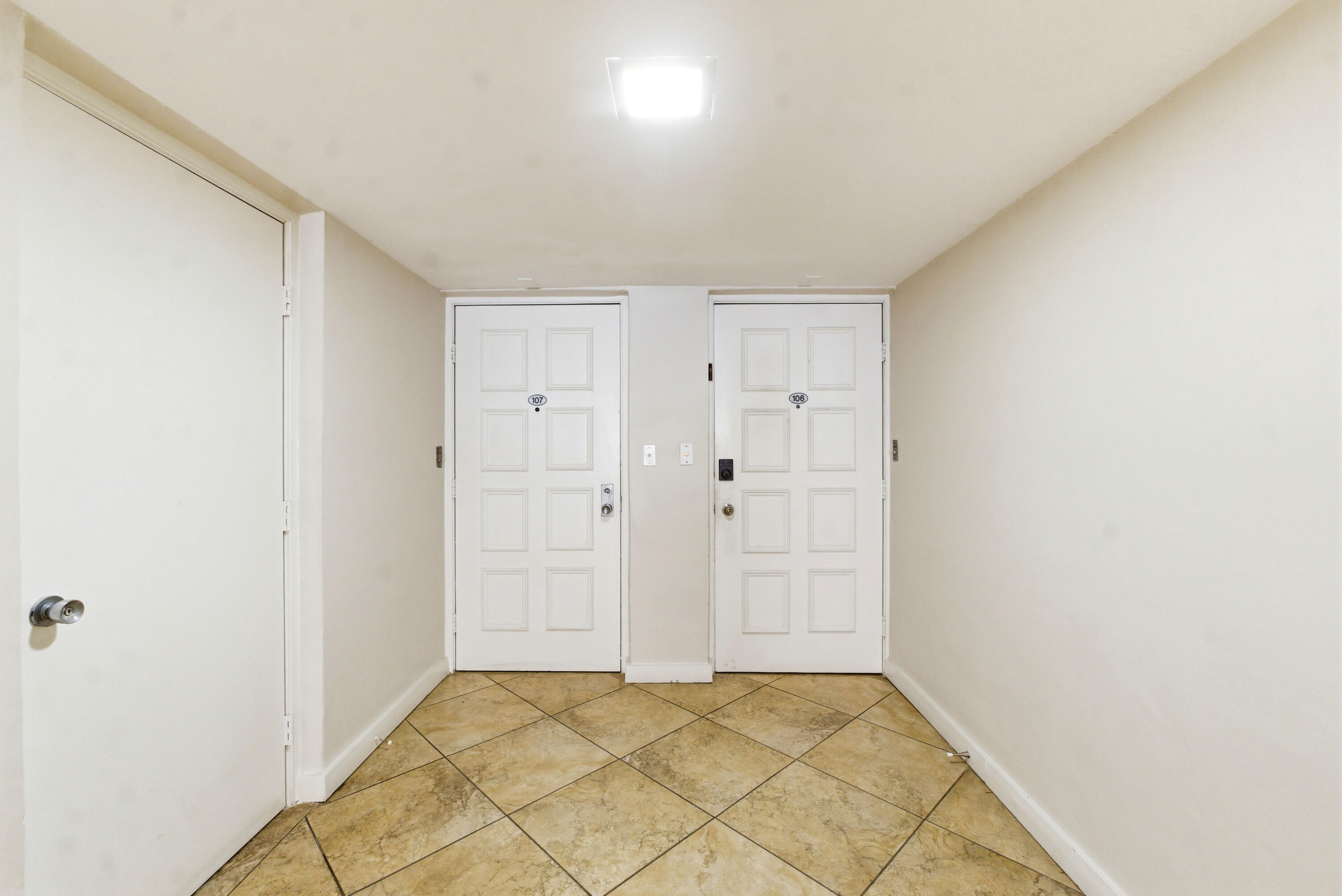 NO 70 PALM-AIRE COUNTRY CLUB - Residential