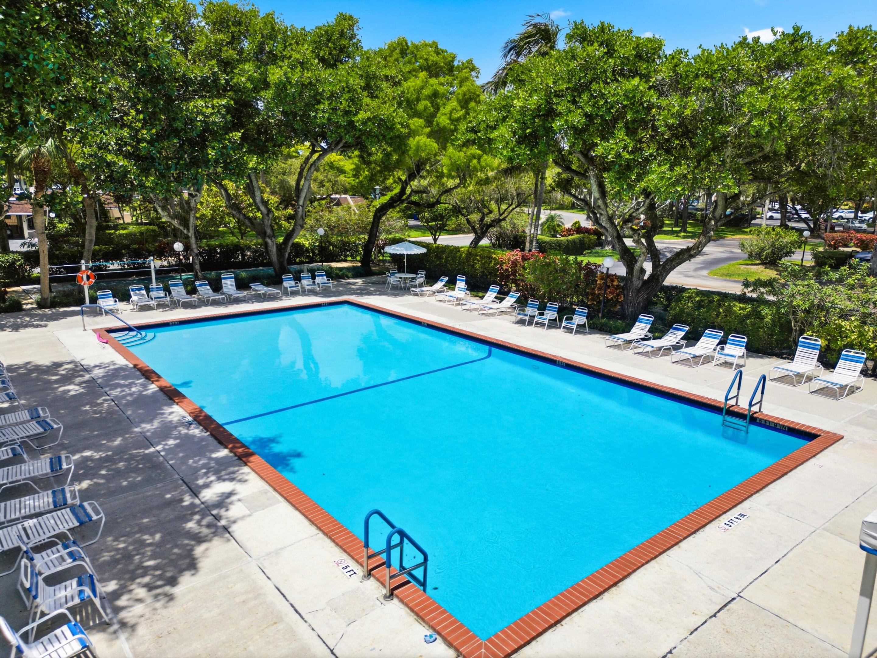 NO 70 PALM-AIRE COUNTRY CLUB - Residential