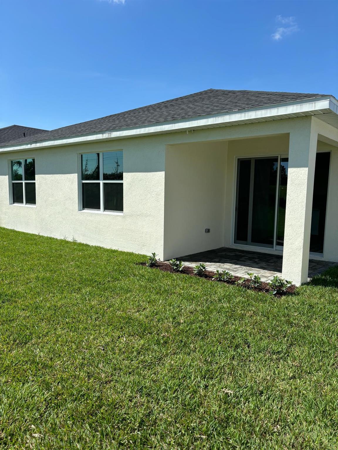 AZALEA - Residential Lease