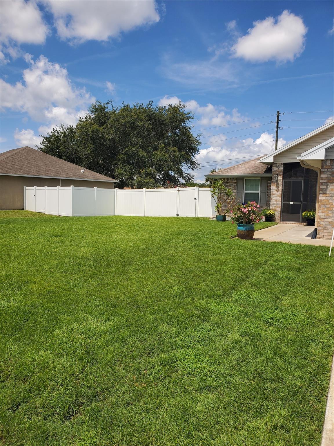 17 Lamar Lane