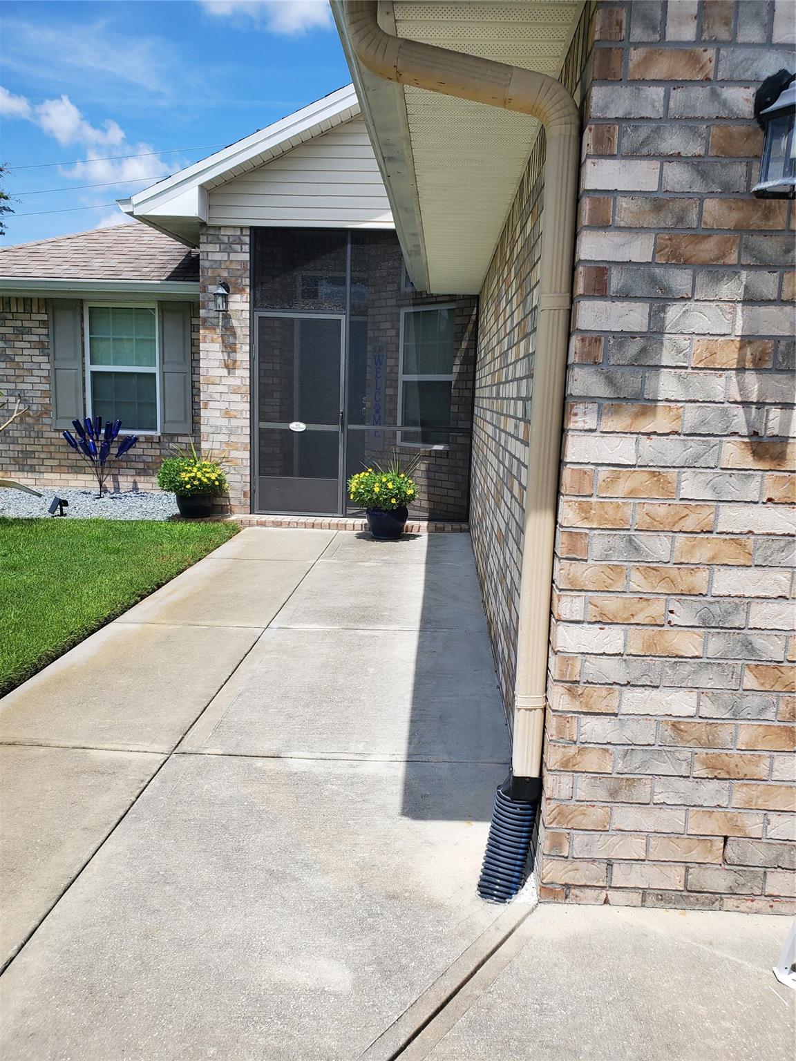 17 Lamar Lane