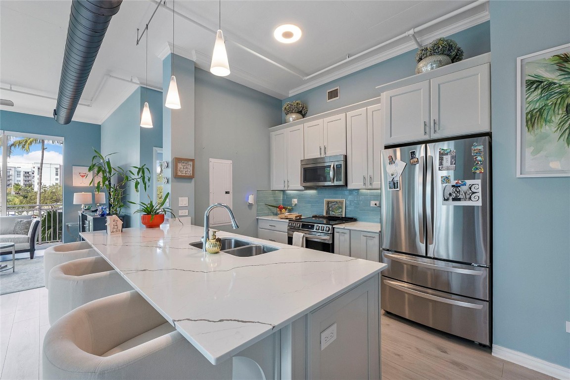 313 NE 2nd Street 204