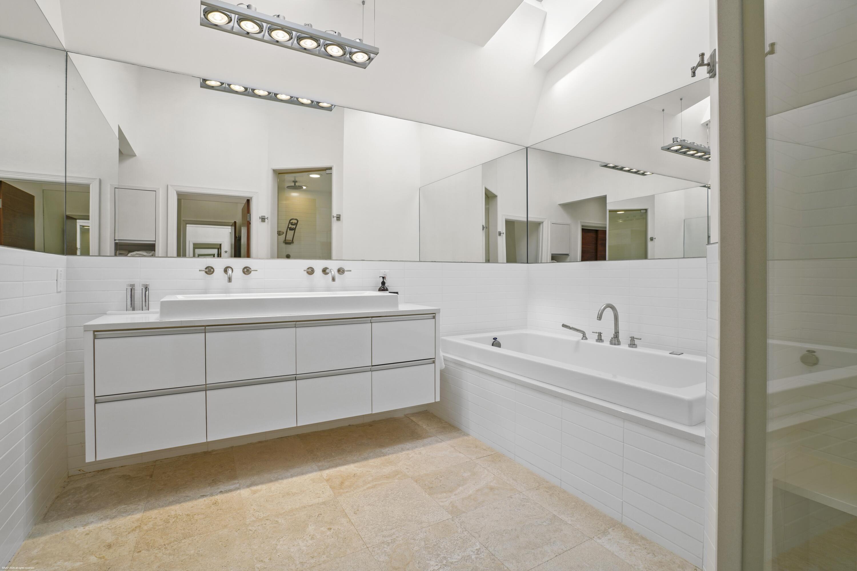 MUIRFIELD 4 - Residential